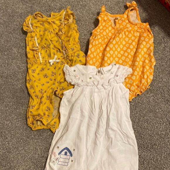 Newborn bundle   - Picture 1 of 4